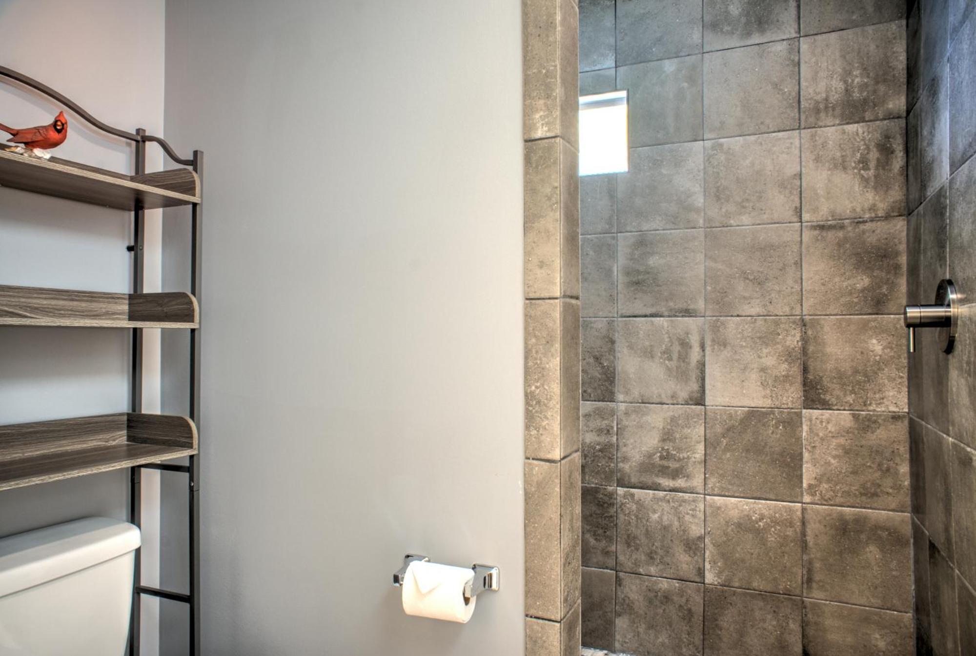 Dogwood Blossom Cottage Ешвілл Екстер'єр фото