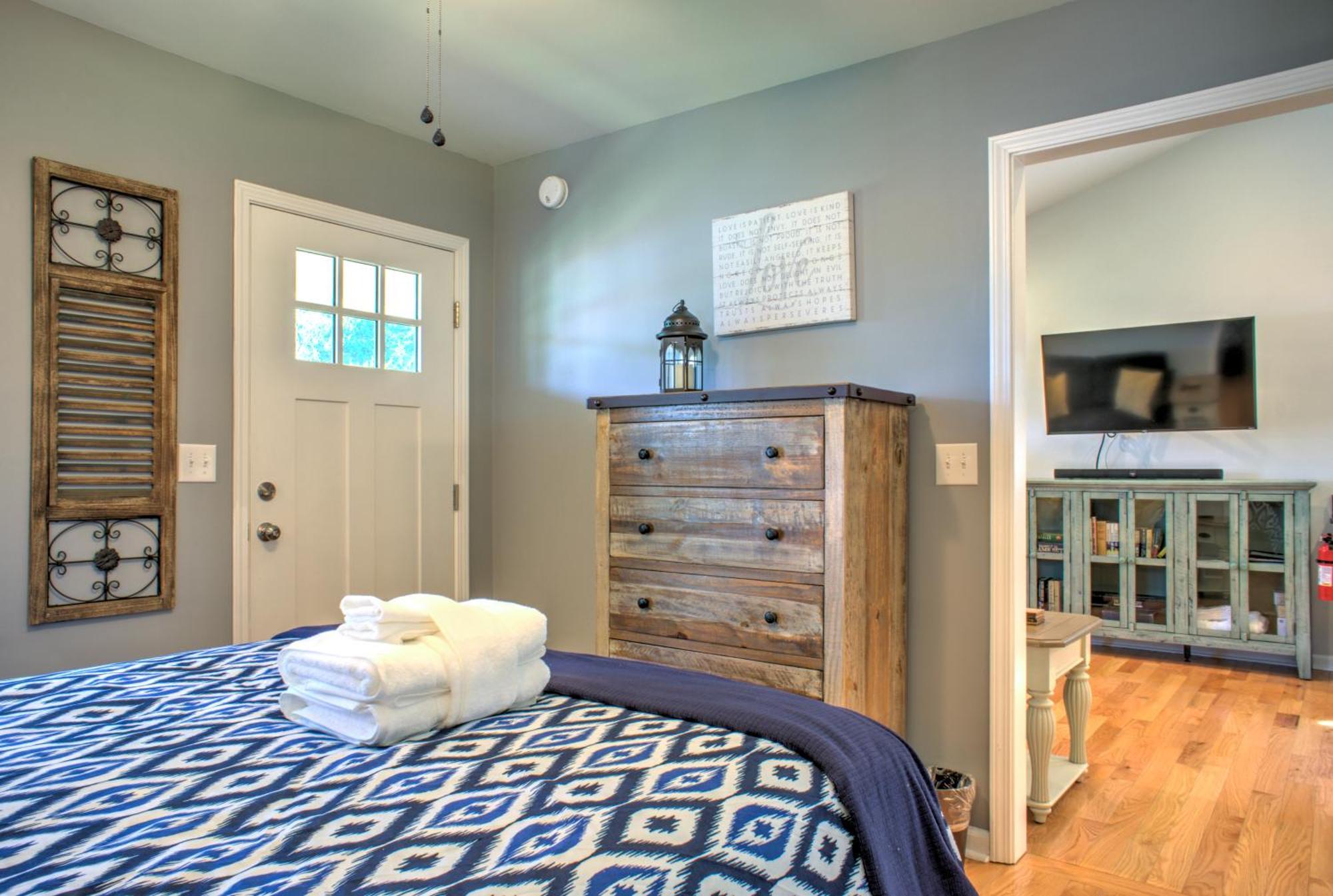 Dogwood Blossom Cottage Ешвілл Екстер'єр фото